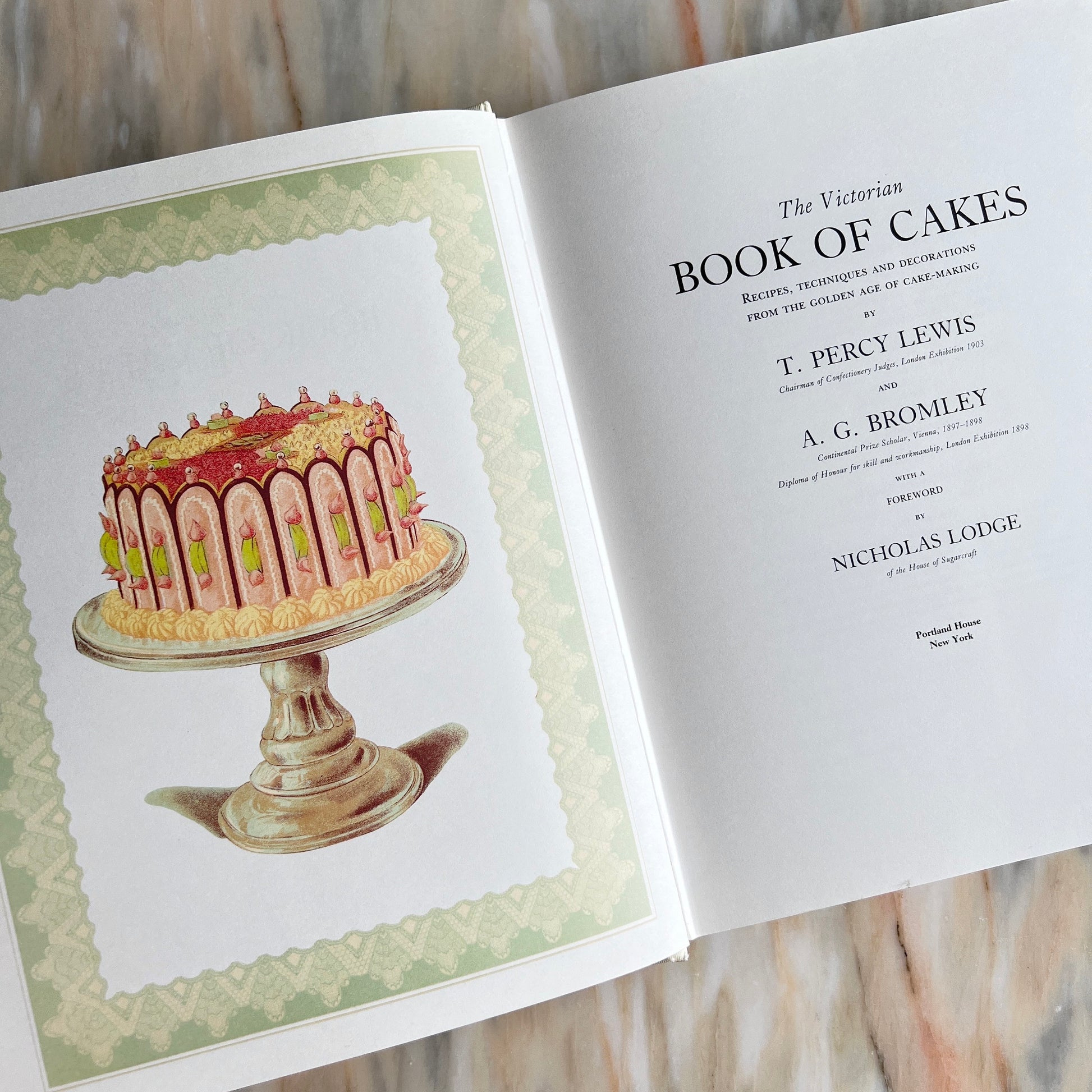 1991 The Victorian Book of Cakes